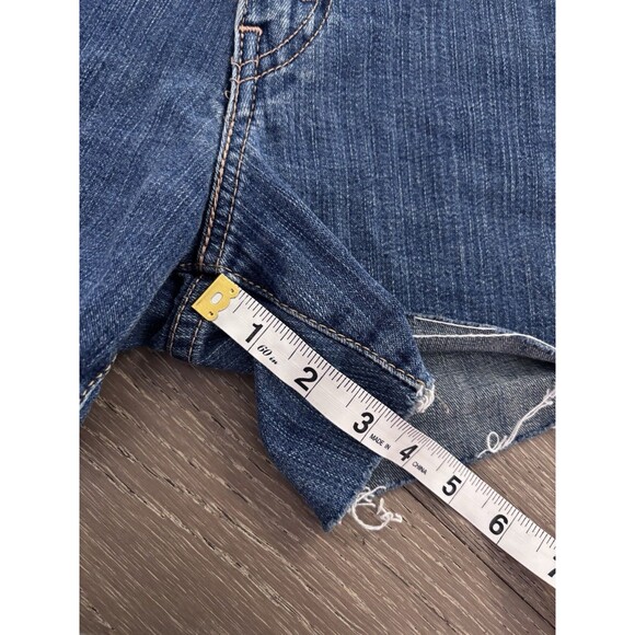 Women’s Levi’s Cut Off Shorts Denim Jean Medium Wash Size 6 - Picture 8 of 8